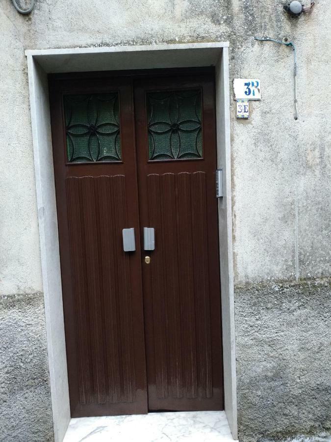 Casa Donna Franca Apartment Castiglione De Sicilia Bagian luar foto
